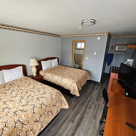 Forest Plaza Motel Mount Forest Ngoại thất bức ảnh