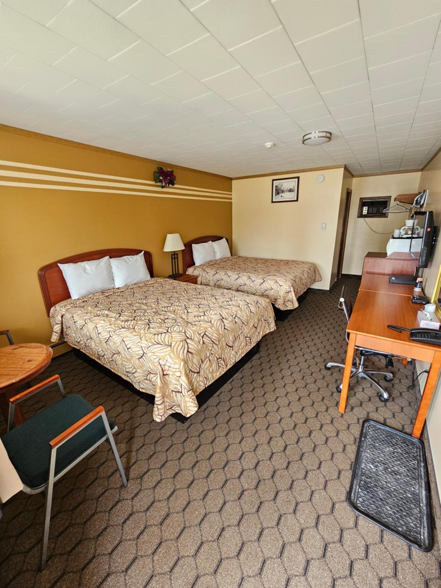 Forest Plaza Motel Mount Forest Ngoại thất bức ảnh