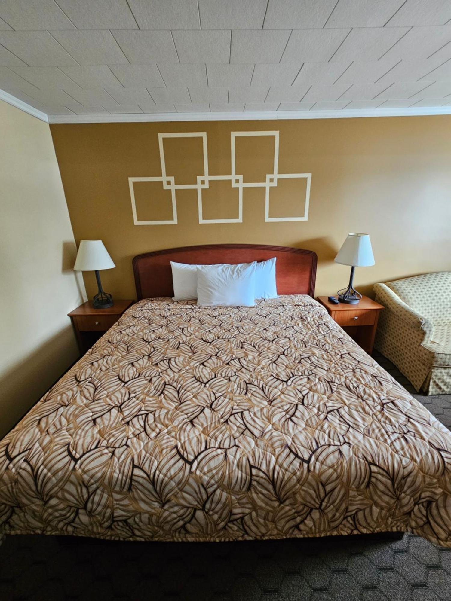 Forest Plaza Motel Mount Forest Ngoại thất bức ảnh