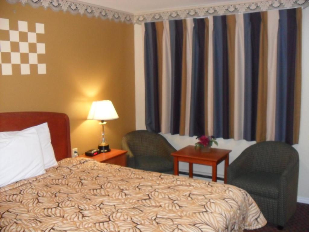 Forest Plaza Motel Mount Forest Ngoại thất bức ảnh