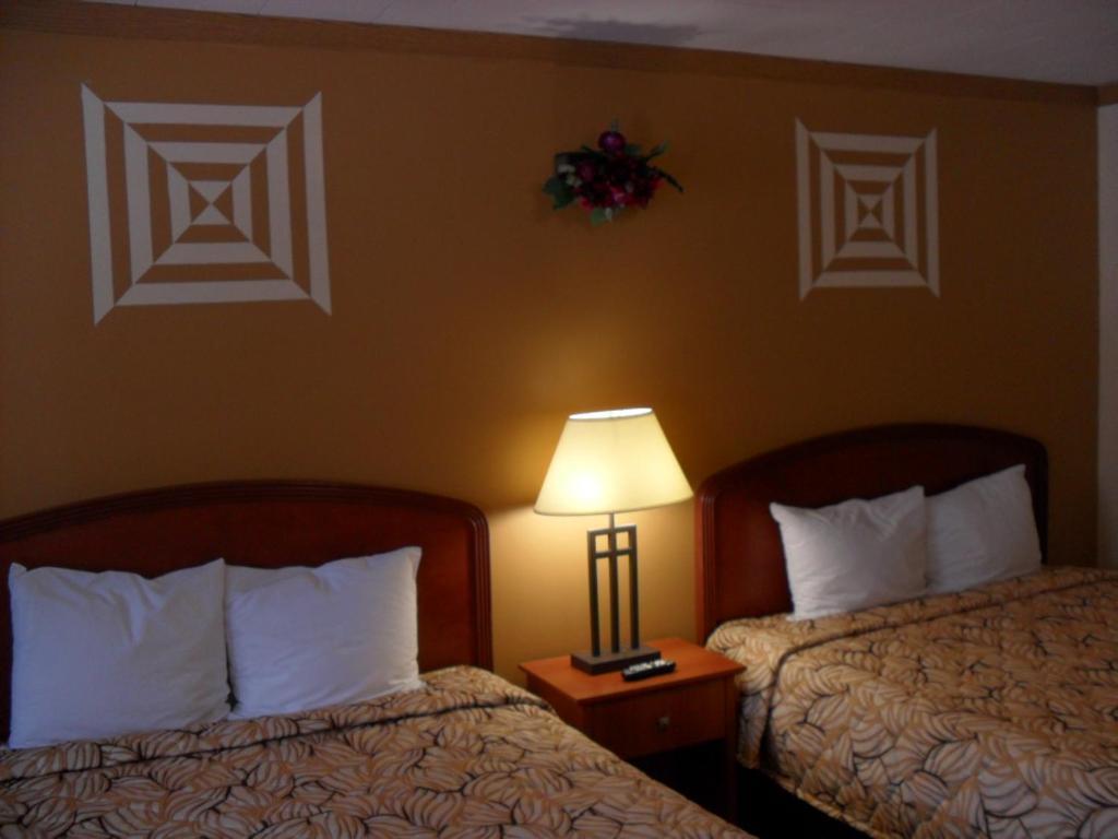 Forest Plaza Motel Mount Forest Ngoại thất bức ảnh