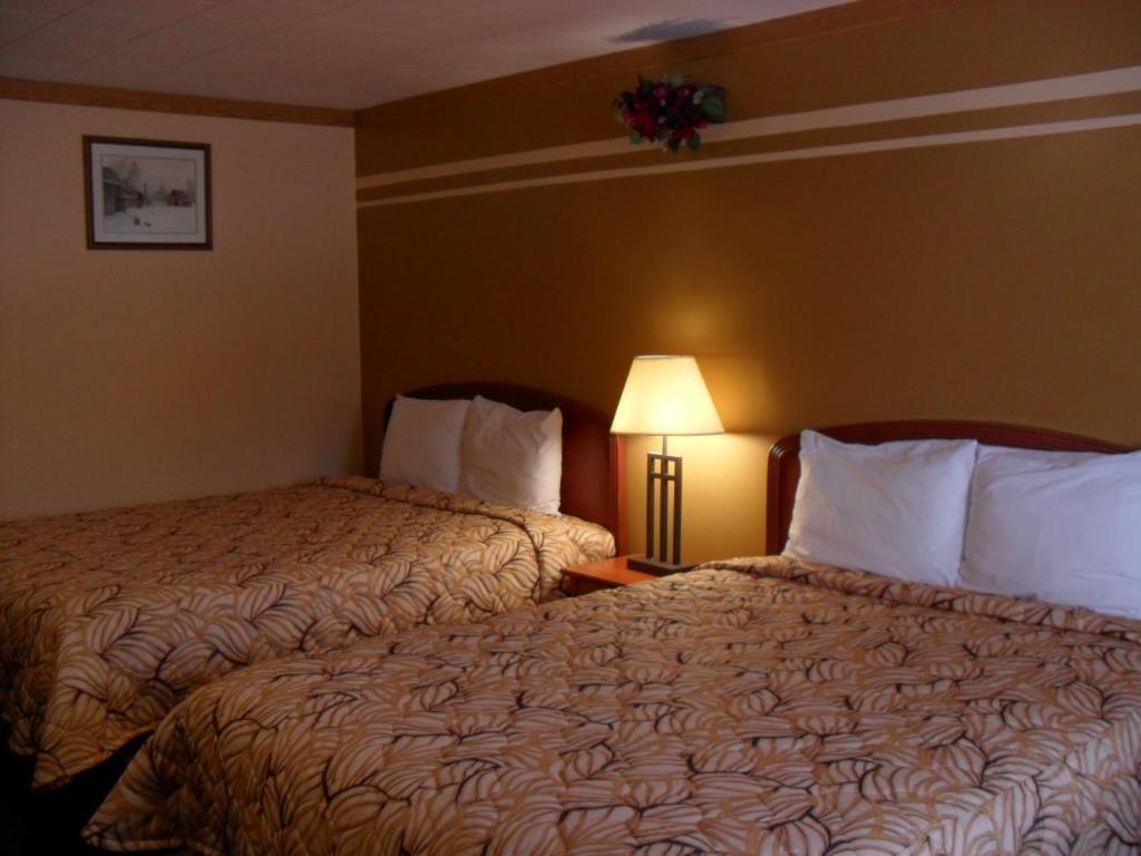 Forest Plaza Motel Mount Forest Ngoại thất bức ảnh